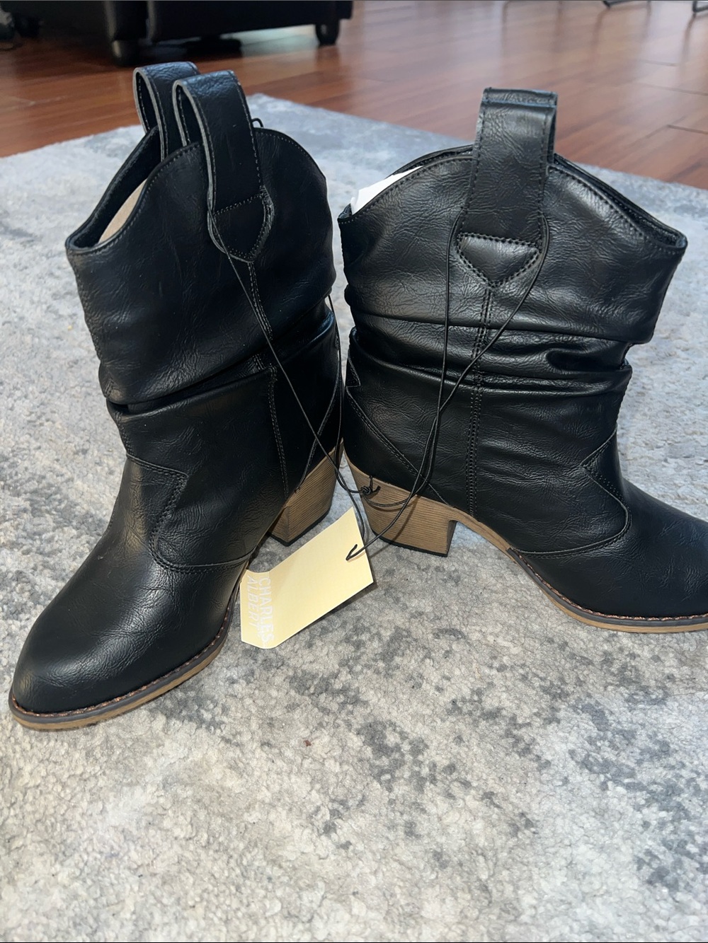 Charles Albert Black Western-Style Ankle Heeled Boots
